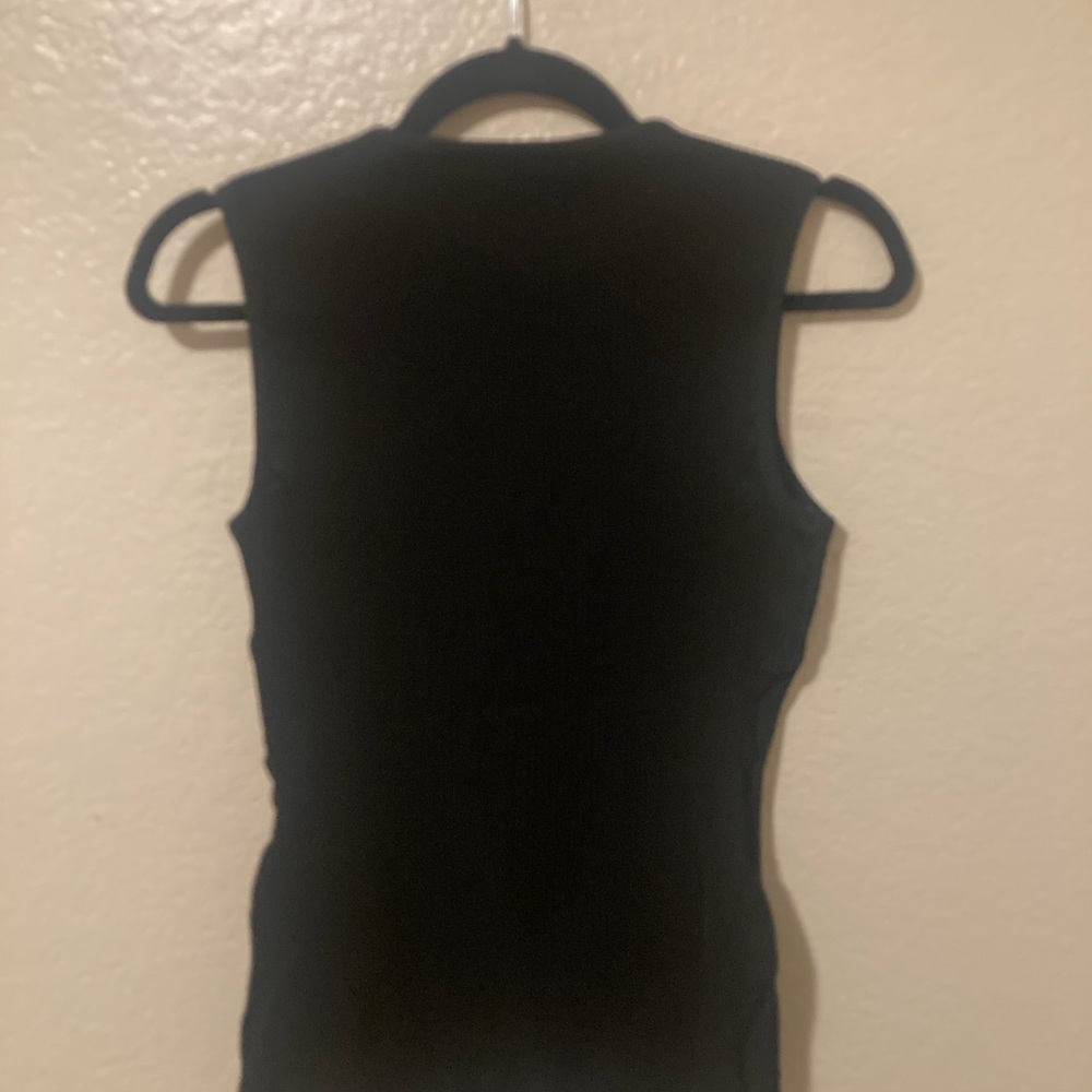 Elegant Black Ribbed Tank Top with cut out design - Picture 2 of 4
